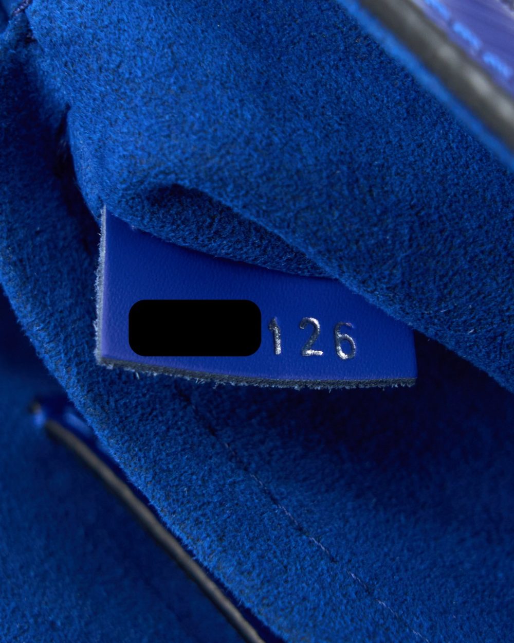 AAA Replica Louis Vuitton LV TWIST PM EPI BLUE SHW