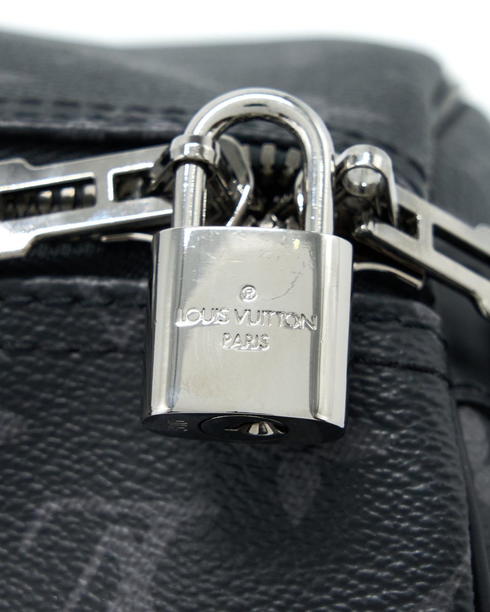 AAA Replica Louis Vuitton LV KEEPALL 55 WITH SHOULDER STRAP MONOGRAM ECLIPSE CANVAS SHW