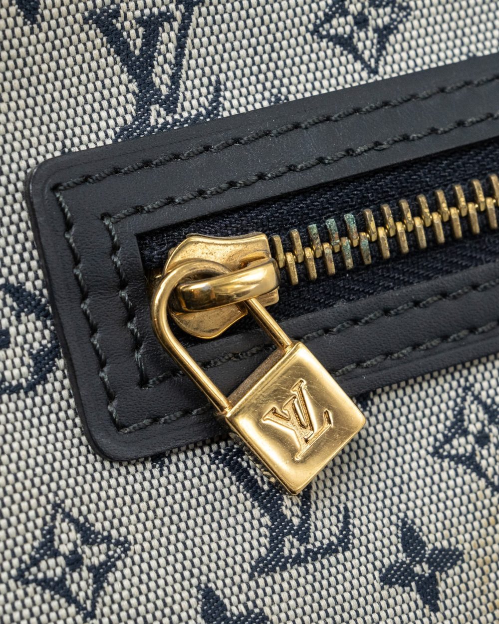 AAA Replica Louis Vuitton LV VINTAGE ZIP TOTE BAG FABRIC BLUE GHW