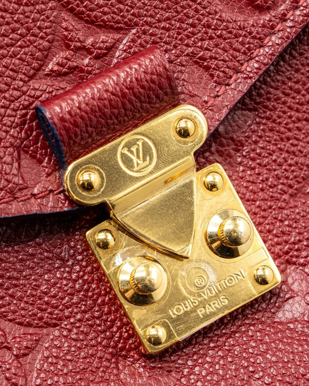 AAA Replica Louis Vuitton LV POCHETTE MÉTIS MONOGRAM EMPREINTE RED GHW