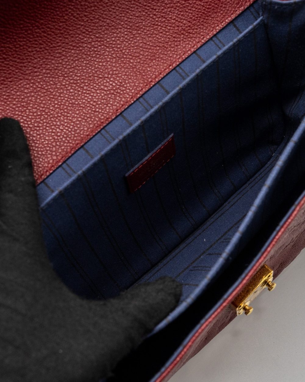 AAA Replica Louis Vuitton LV POCHETTE MÉTIS MONOGRAM EMPREINTE RED GHW