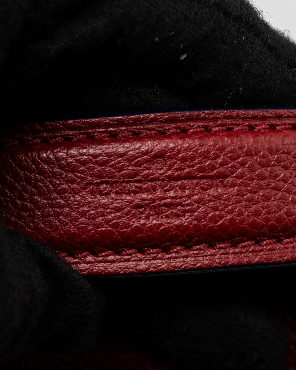 AAA Replica Louis Vuitton LV POCHETTE MÉTIS MONOGRAM EMPREINTE RED GHW