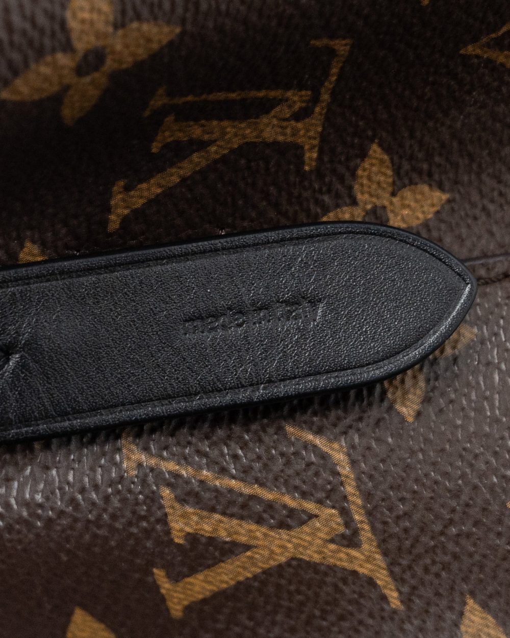 AAA Replica Louis Vuitton LV NEONOE MM MONOGRAM CANVAS BLACK GHW