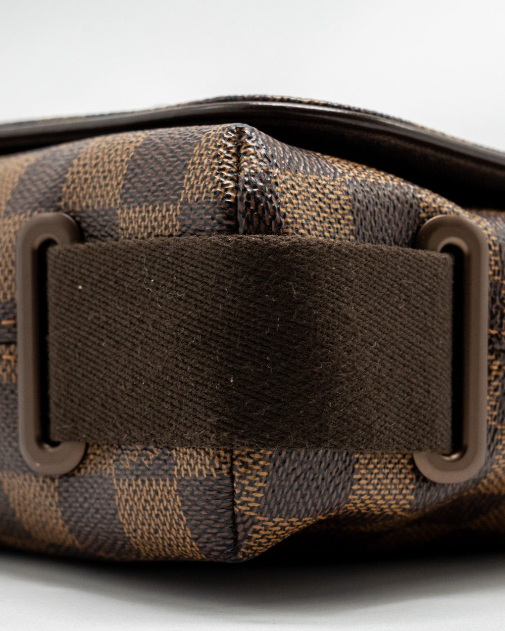 AAA Replica Louis Vuitton LV BROOKLYN PM MESSENGER BAG DAMIER EBENE CANVAS BROWN HARDWARE
