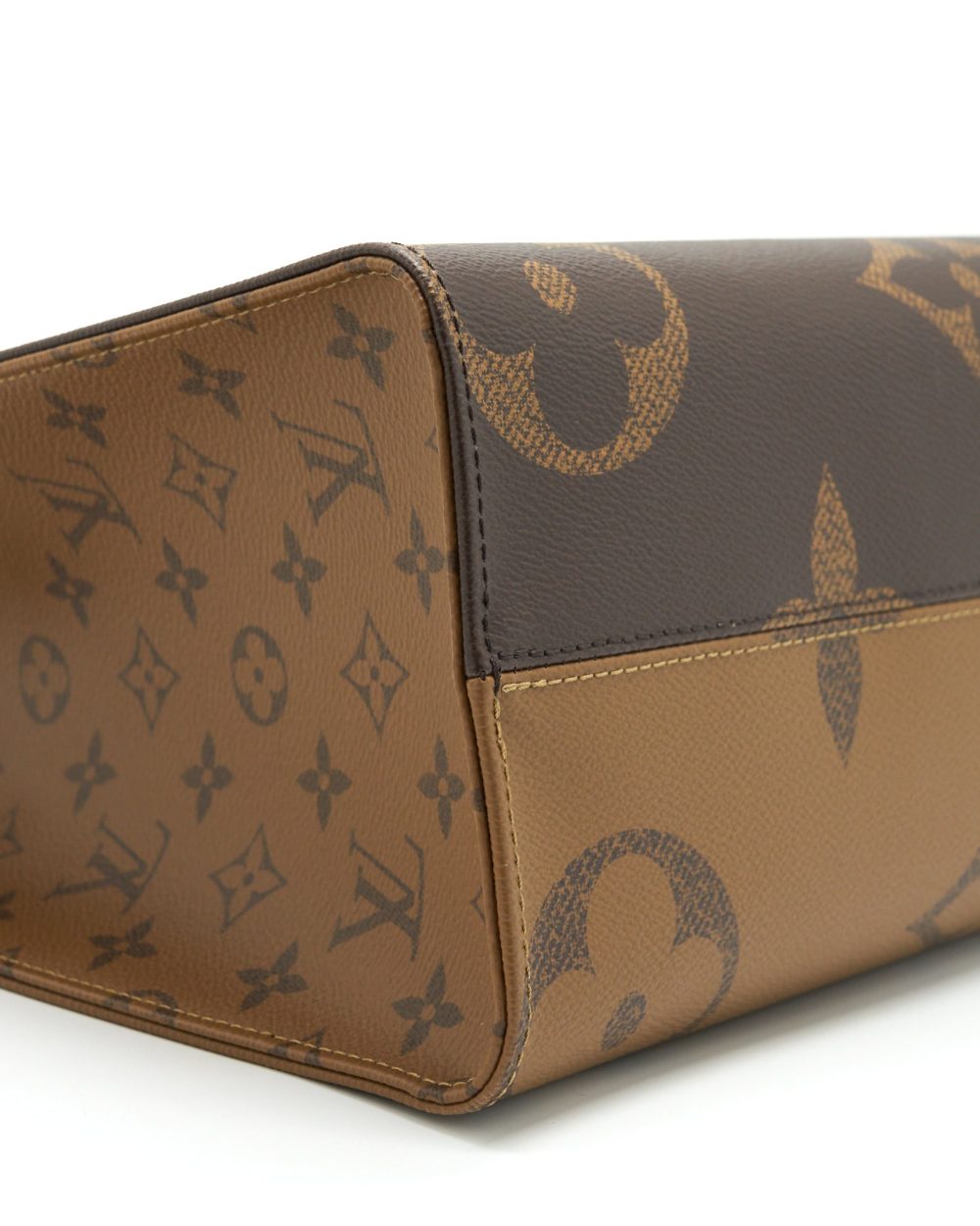AAA Replica Louis Vuitton LV ON THE GO MM MONOGRAM REVERSE CANVAS GHW