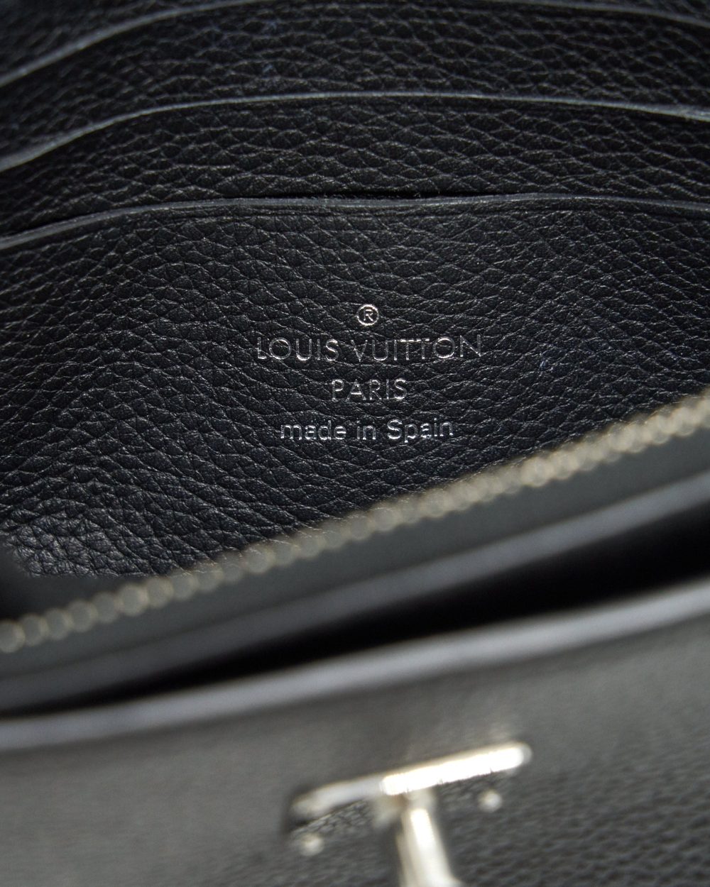 AAA Replica Louis Vuitton LV THE MY LOCKME CHAIN CROSSBODY BAG BLACK