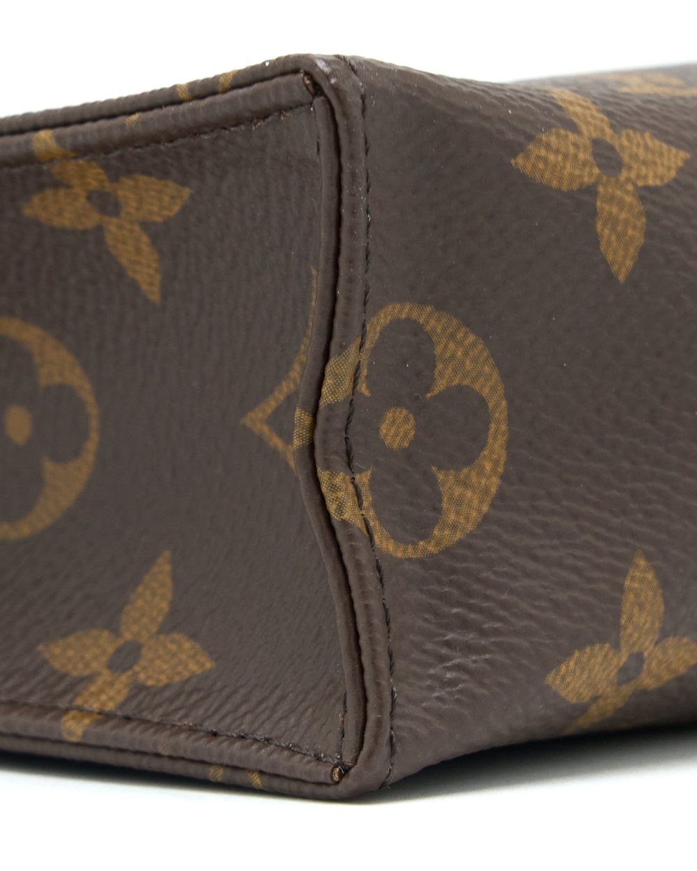 AAA Replica Louis Vuitton LV TOILETRY POCHETTE 26 MONOGRAM CANVAS GHW
