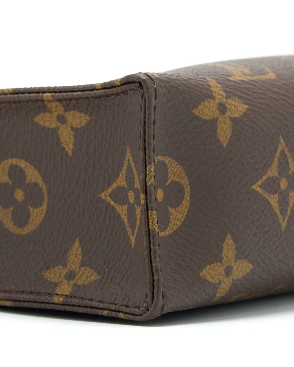 AAA Replica Louis Vuitton LV TOILETRY POCHETTE 26 MONOGRAM CANVAS GHW
