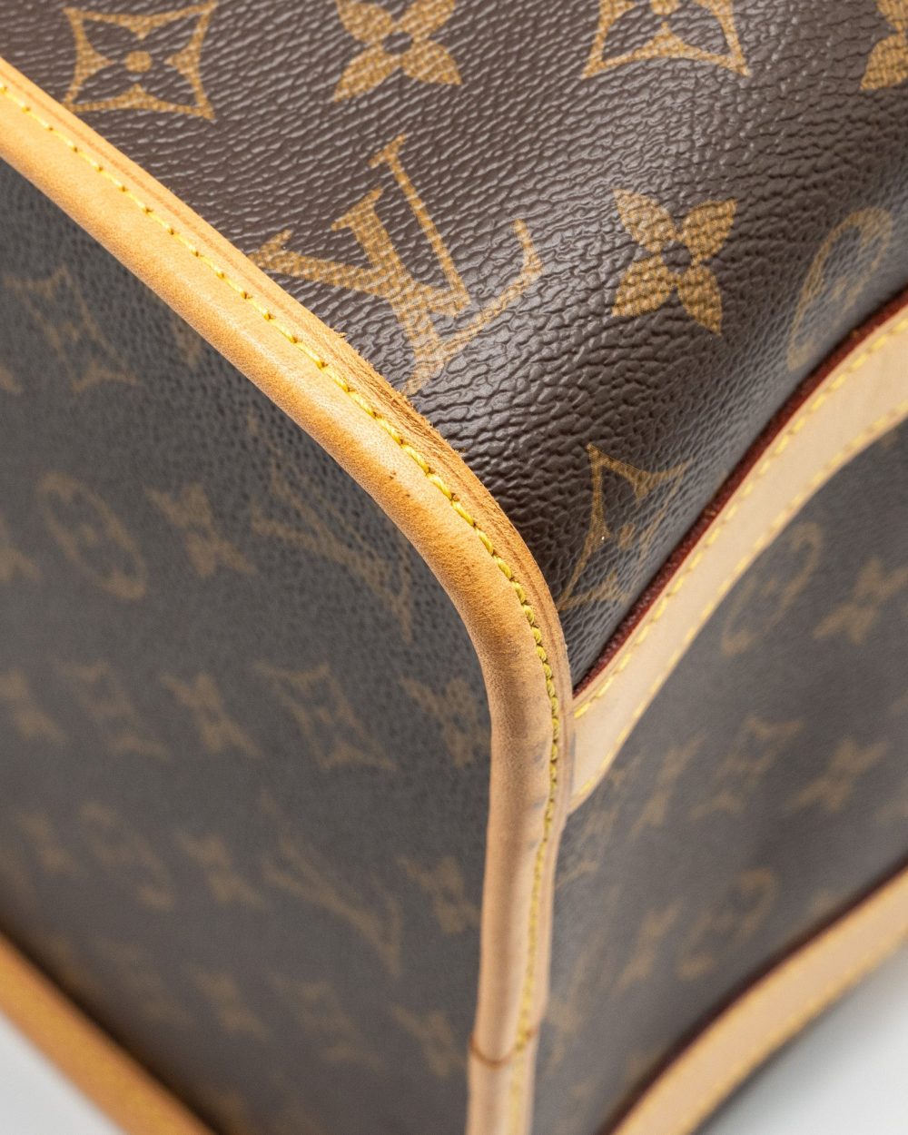 AAA Replica Louis Vuitton LV DOG BAG MONOGRAM CANVAS GHW