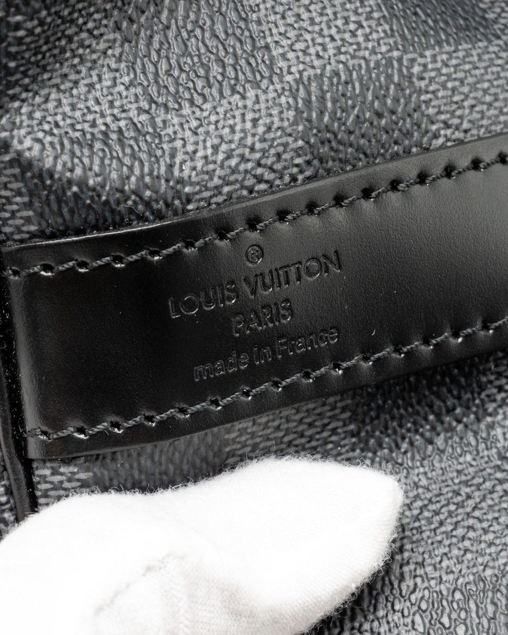 AAA Replica Louis Vuitton LV KEEPALL BANDOULIERE 45 DAMIER GRAPHITE CANVAS BLACK SHW