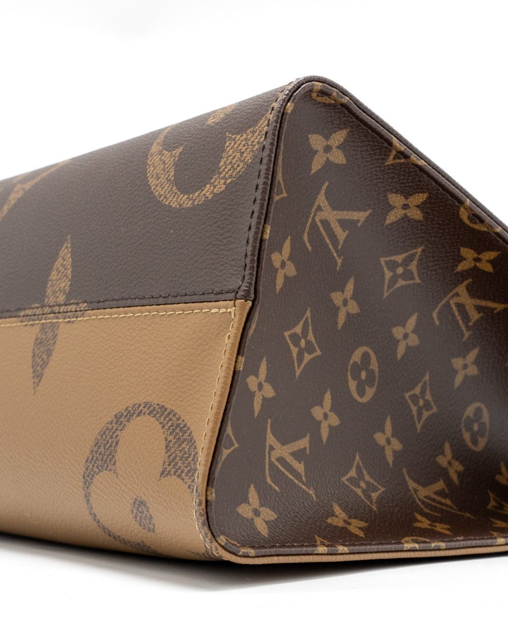 AAA Replica Louis Vuitton LV ONTHEGOMM MONOGRAM CANVAS GHW