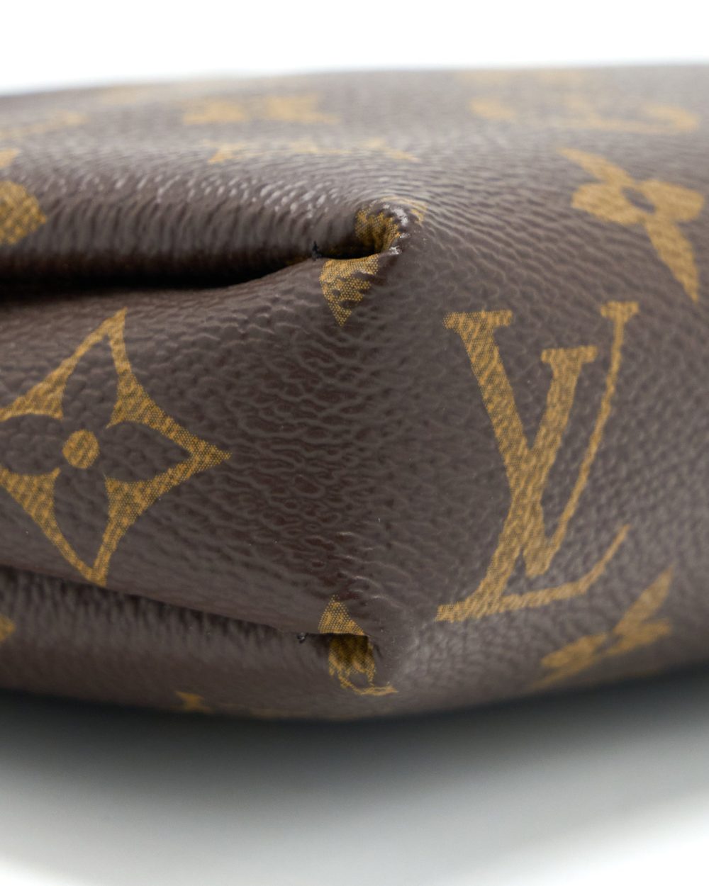 AAA Replica Louis Vuitton LV CROSSBODY POCHETTE MONOGRAM CANVAS GHW