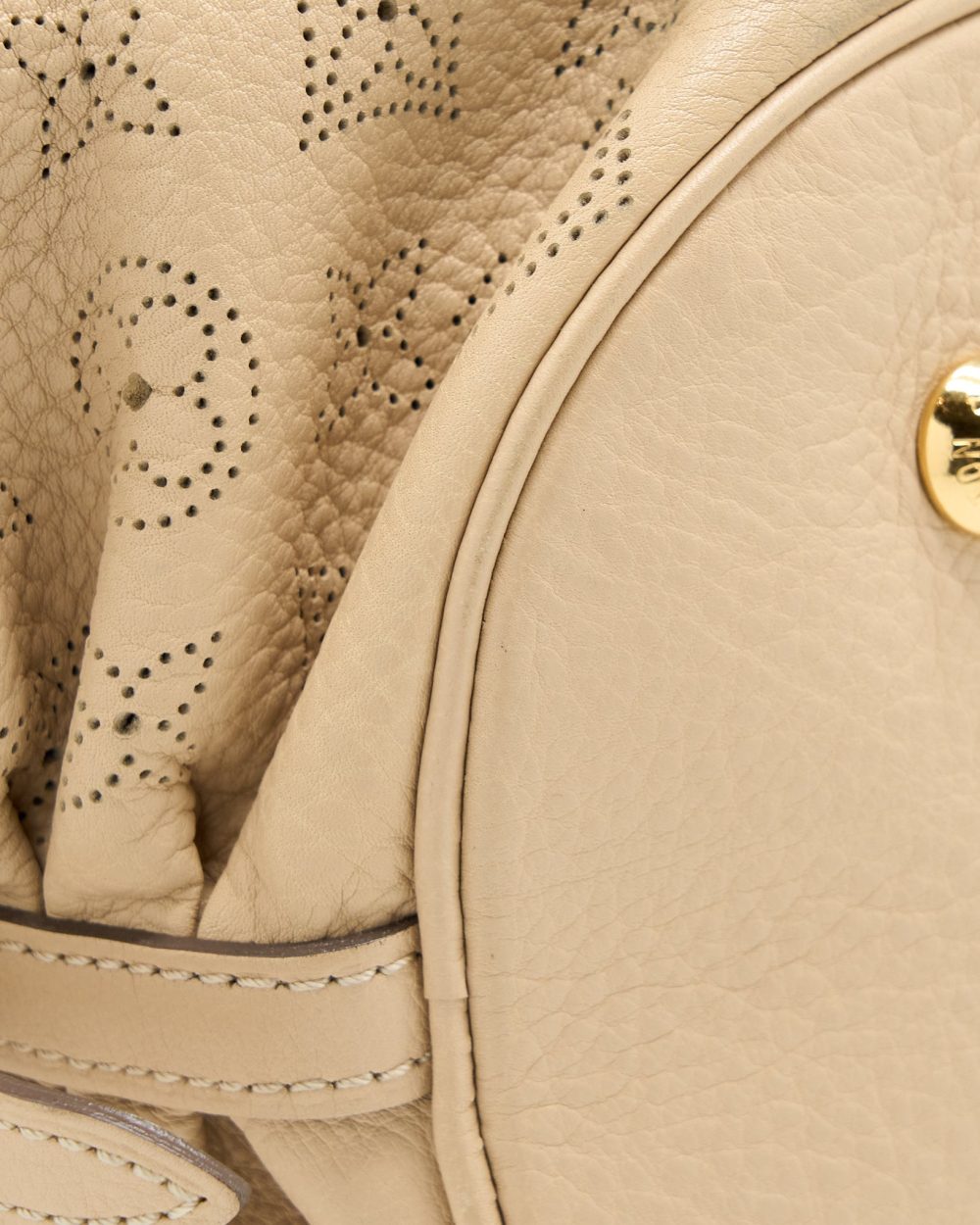AAA Replica Louis Vuitton LV MAHINA HINA SHOULDER BAG BEIGE GHW