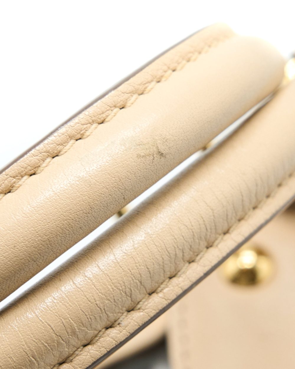 AAA Replica Louis Vuitton LV MAHINA HINA SHOULDER BAG BEIGE GHW
