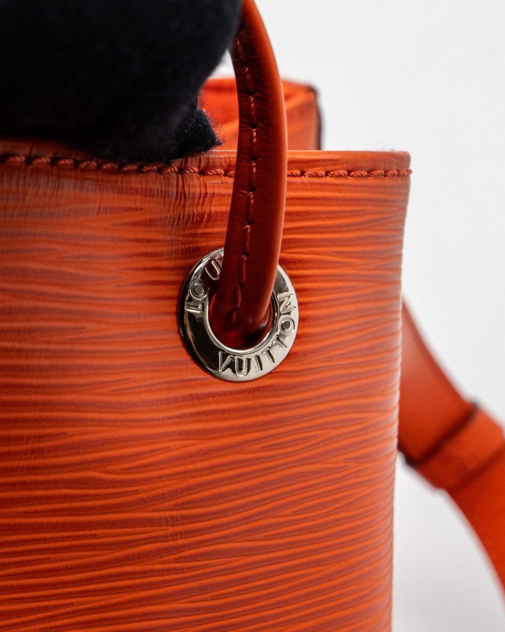 AAA Replica Louis Vuitton LV PETIT NOE EPI ORANGE SHW