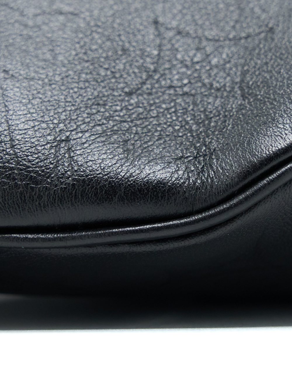 AAA Replica Louis Vuitton LV DISCOVERY BUMBAG PM MONOGRAM SHADOW CALFSKIN BLACK/BLACK HARDWARE