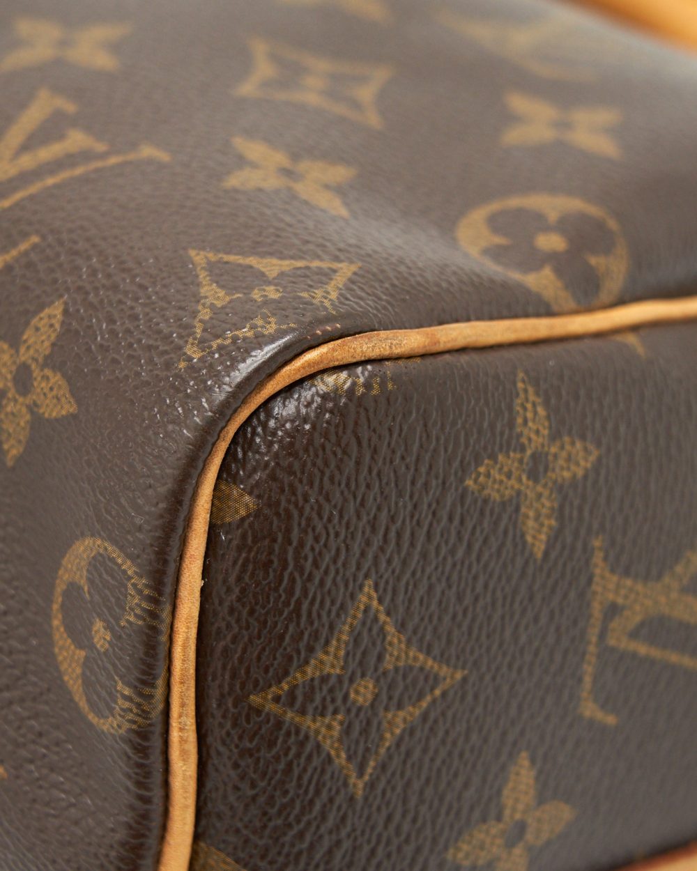 AAA Replica Louis Vuitton LV SPEEDY25 WITH STRAP MONOGRAM CANVAS