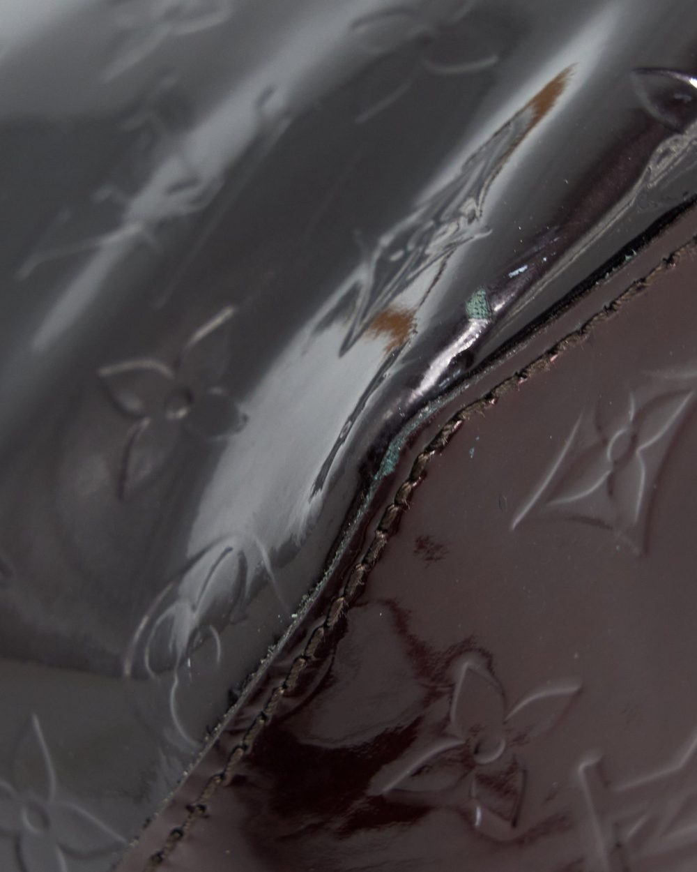 AAA Replica Louis Vuitton LV VERNIS BELLEVUE GM BAG PATENT AMARANTE GHW