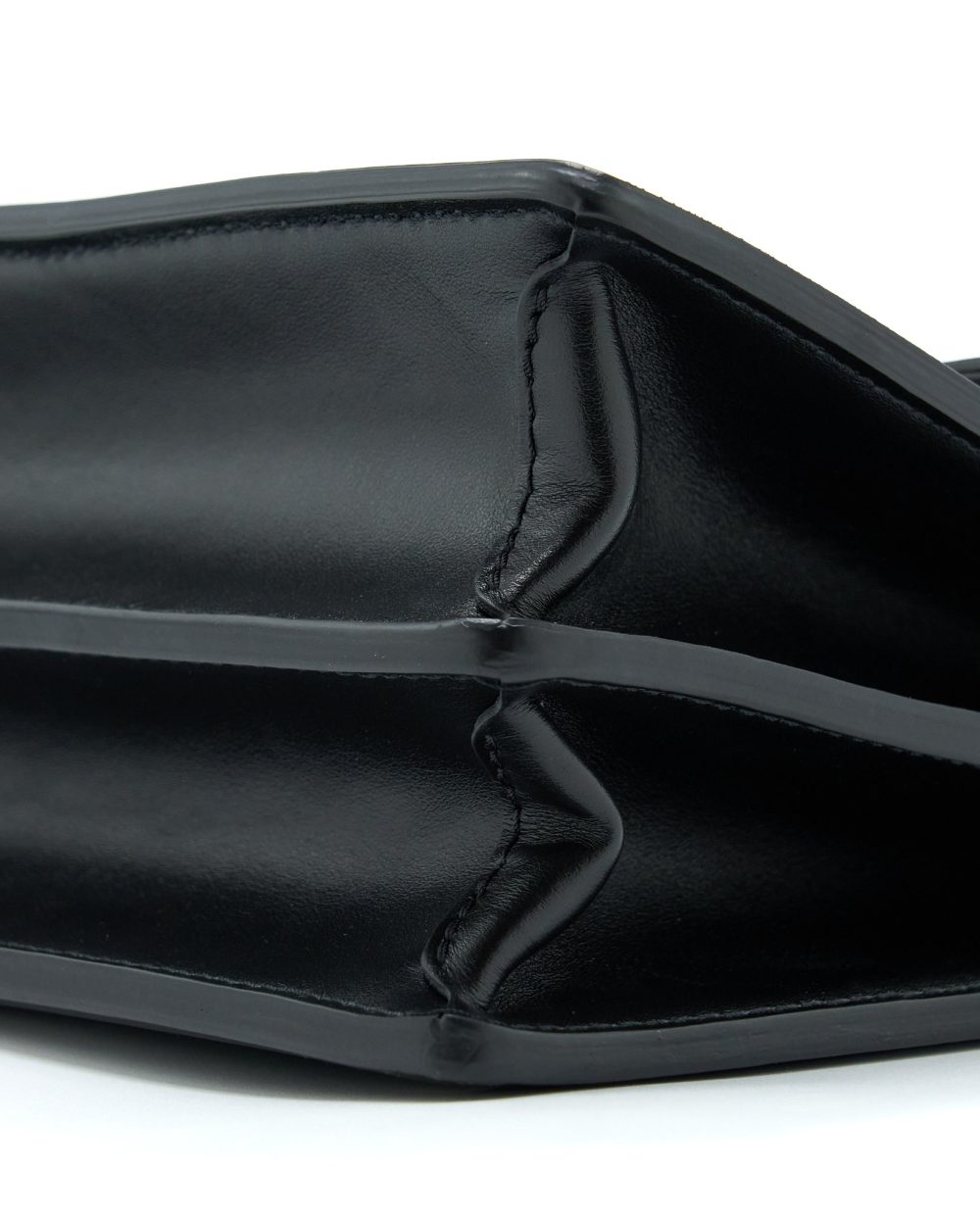 AAA Replica Louis Vuitton LV DAUPHINE MM EPI BLACK GHW