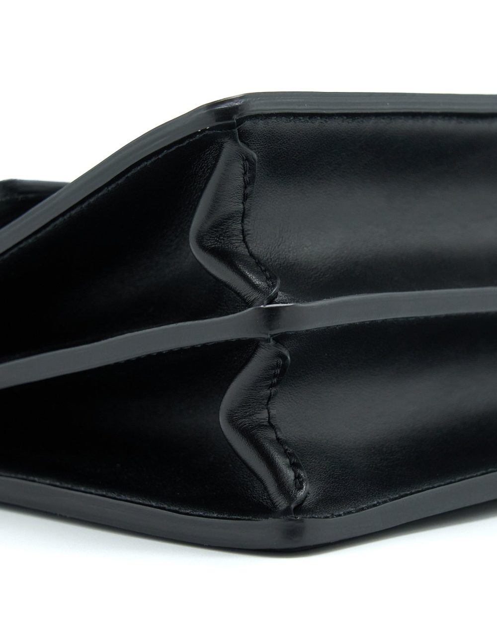 AAA Replica Louis Vuitton LV DAUPHINE MM EPI BLACK GHW