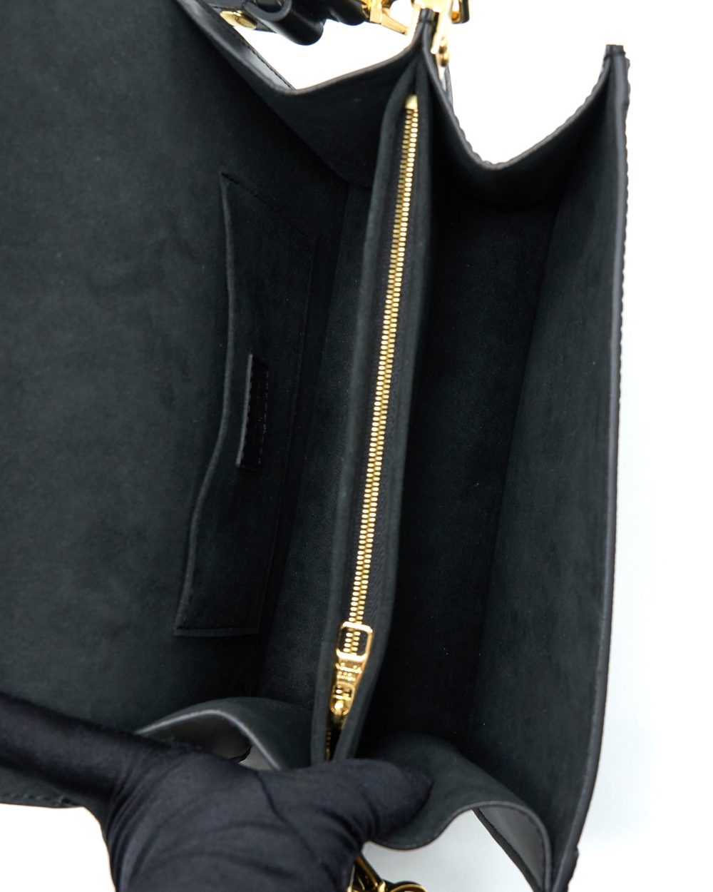AAA Replica Louis Vuitton LV DAUPHINE MM EPI BLACK GHW