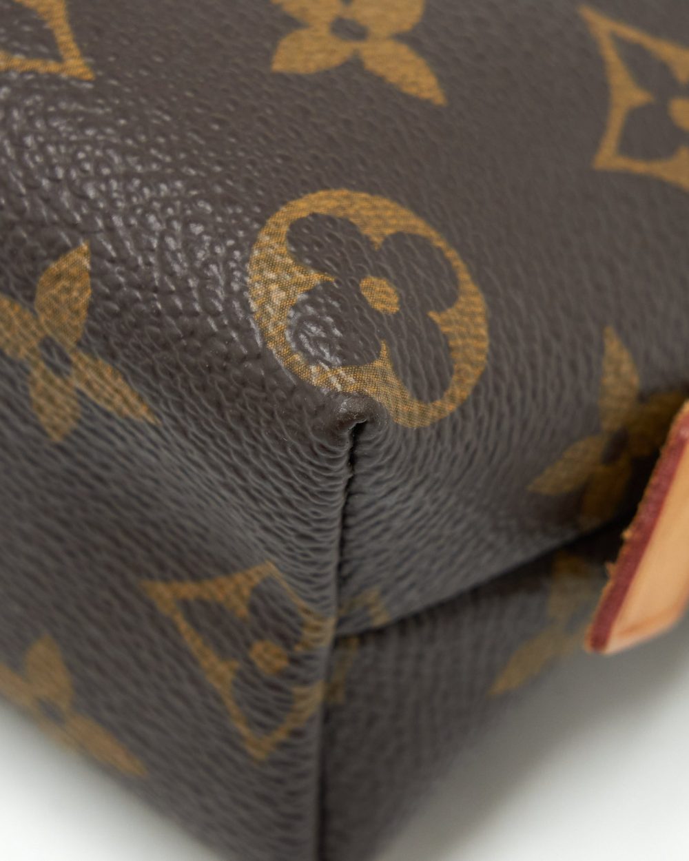 AAA Replica Louis Vuitton LV VINTAGE POUCH MONOGRAM CANVAS YEAR 2007