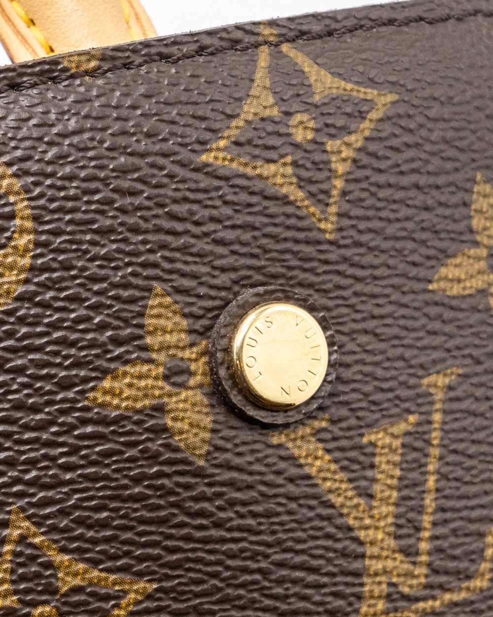 AAA Replica Louis Vuitton LV MONTAIGNE MM MONOGRAM CANVAS GHW