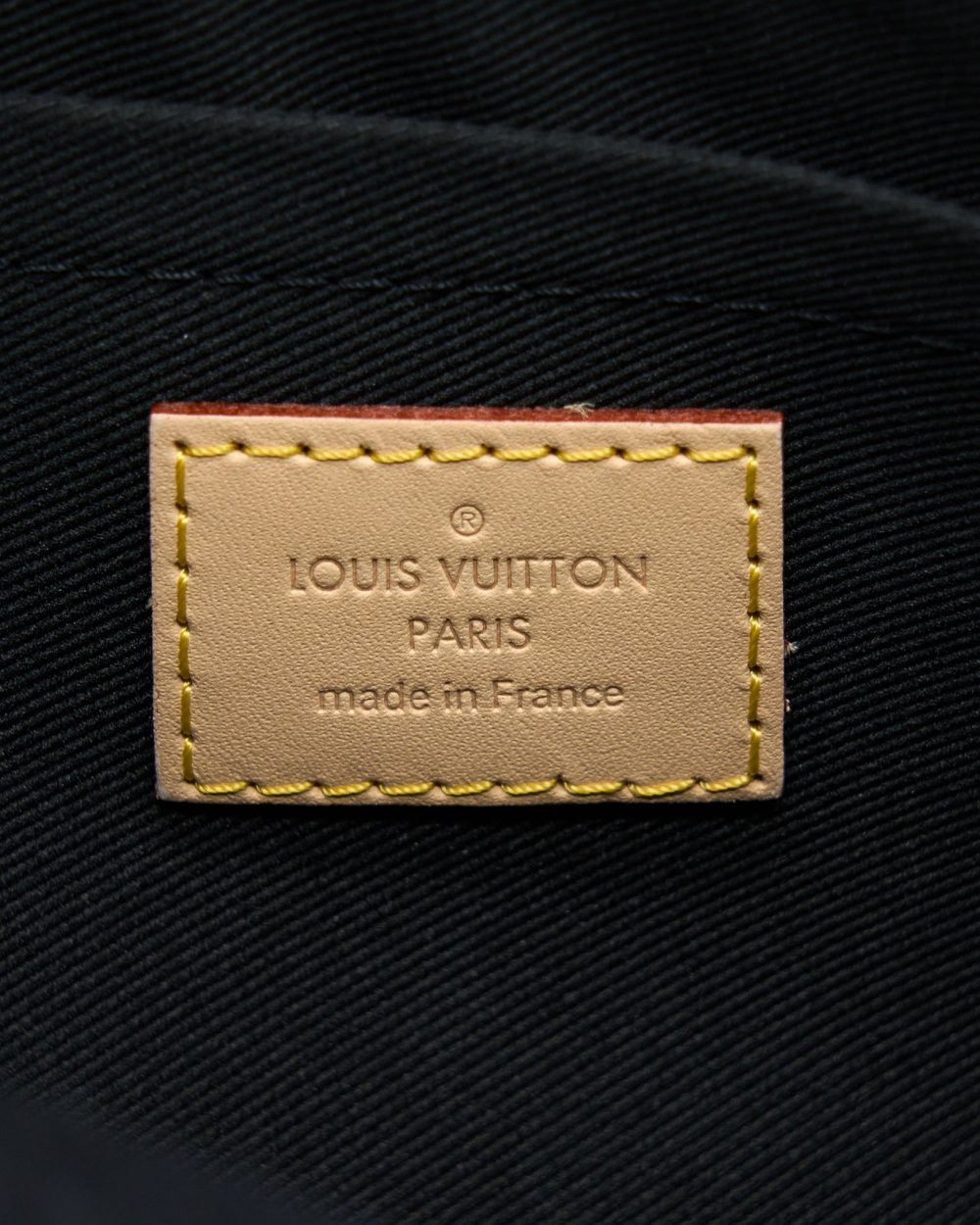 AAA Replica Louis Vuitton LV CARRY IT TOTE MONOGRAM REVERSE CANVAS WITH PRINT GHW
