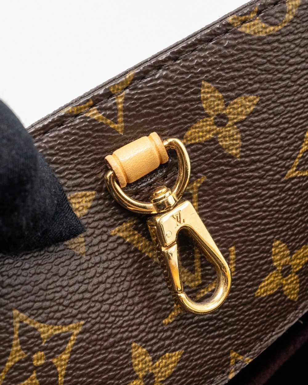AAA Replica Louis Vuitton LV MONTAIGNE MM MONOGRAM CANVAS GHW