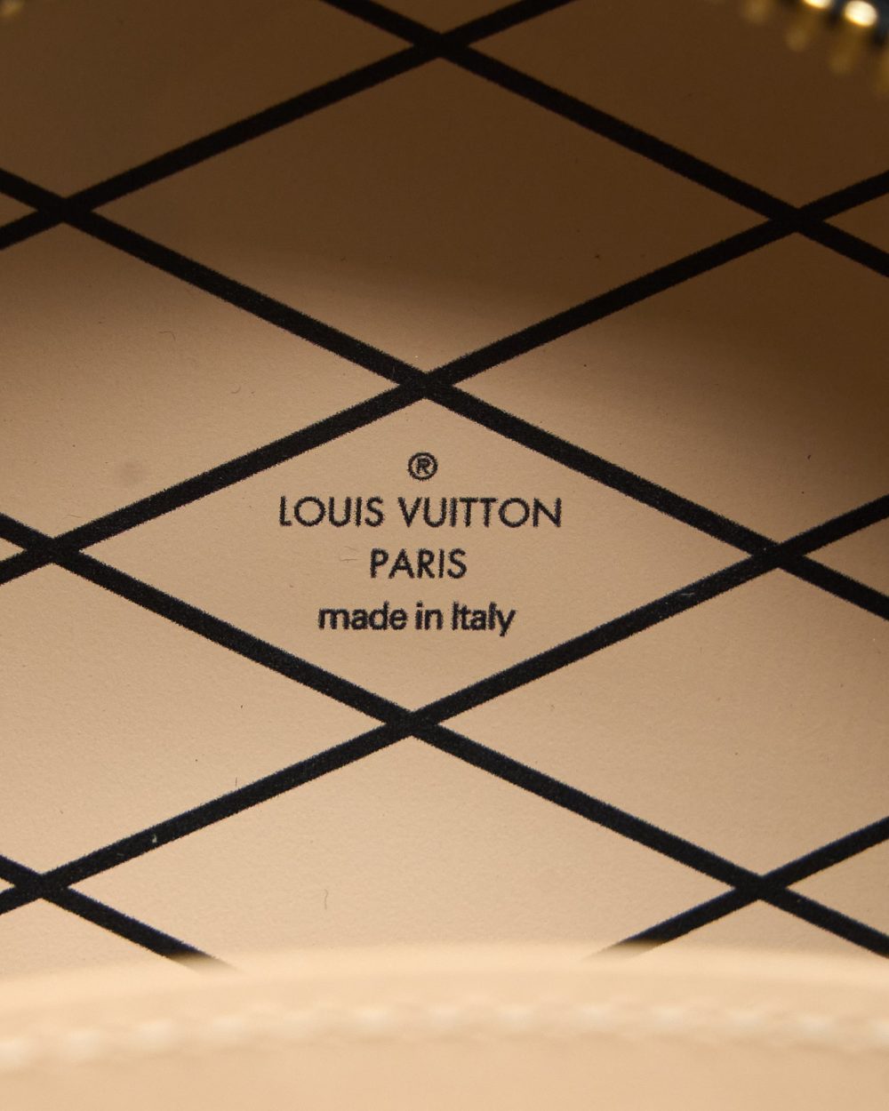 AAA Replica Louis Vuitton LV MINI BOITE CHAPEAU MONOGRAM REVERSE CANVAS BLACK GHW