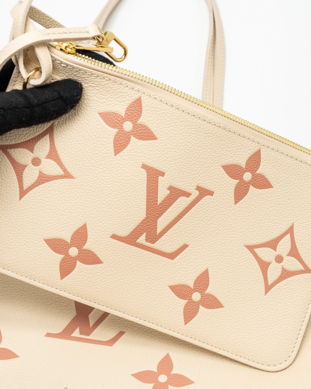 AAA Replica Louis Vuitton LV NEVERFULL MM MONOGRAM EMPREINTE CRÈME/ROSE TRIANON GHW
