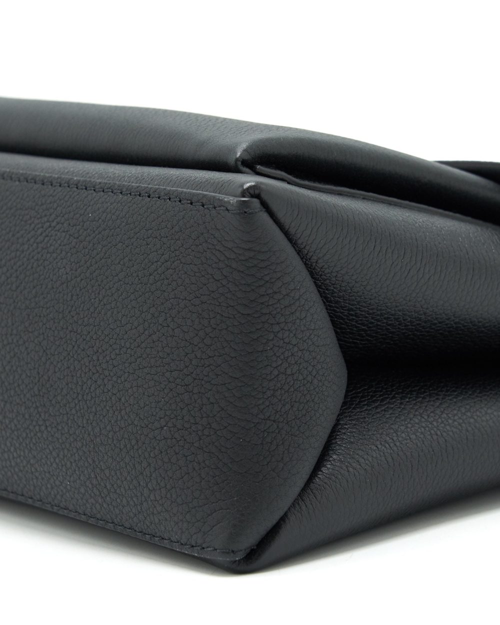 AAA Replica Louis Vuitton LV LOCKME BAG BLACK SHW
