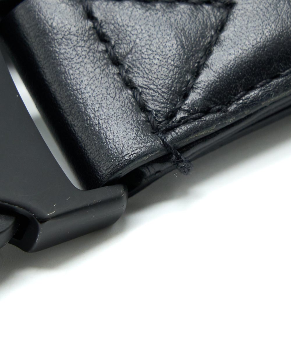 AAA Replica Louis Vuitton LV DISCOVERY BUMBAG PM MONOGRAM SHADOW CALFSKIN BLACK/BLACK HARDWARE