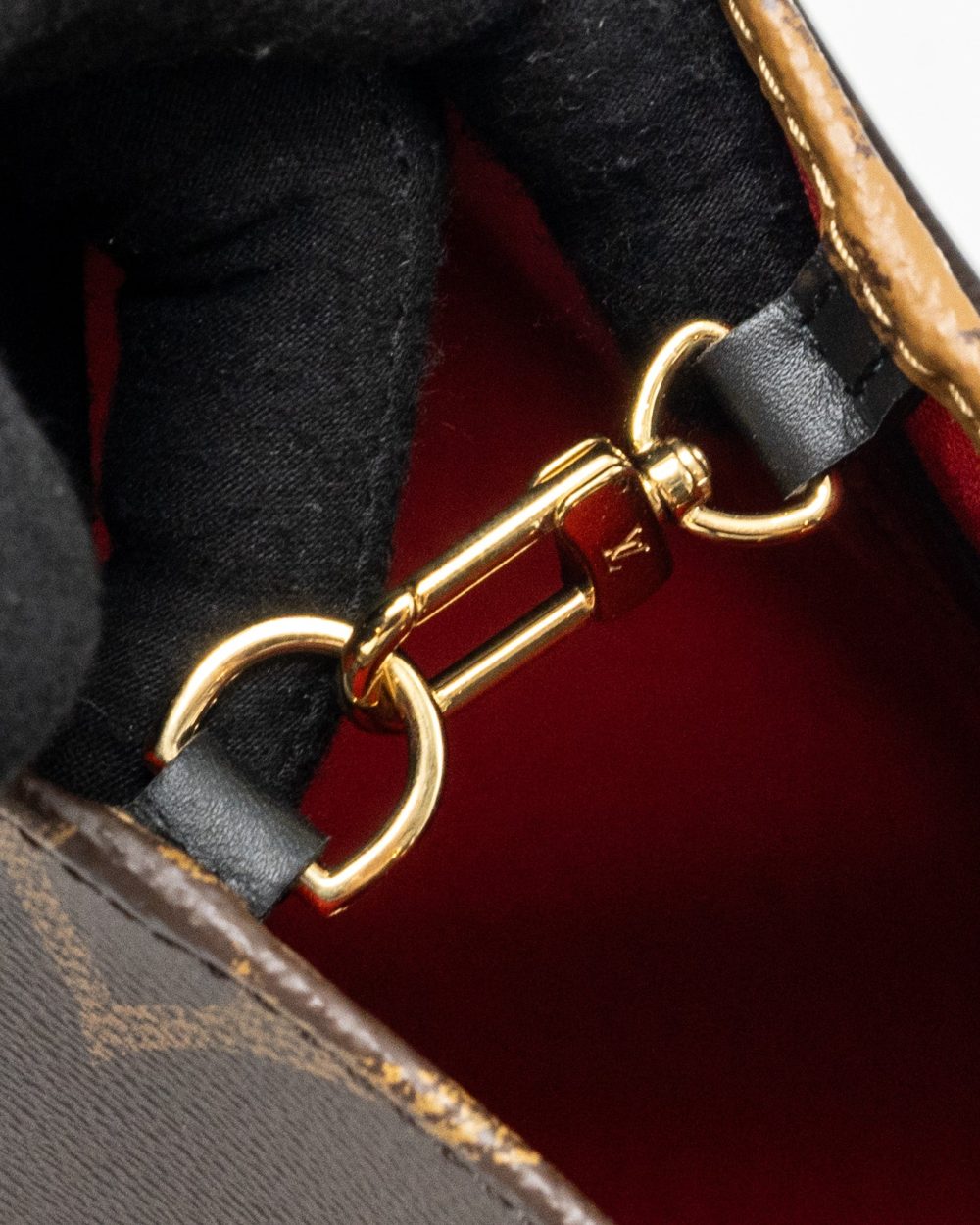 AAA Replica Louis Vuitton LV ONTHEGOMM MONOGRAM CANVAS GHW