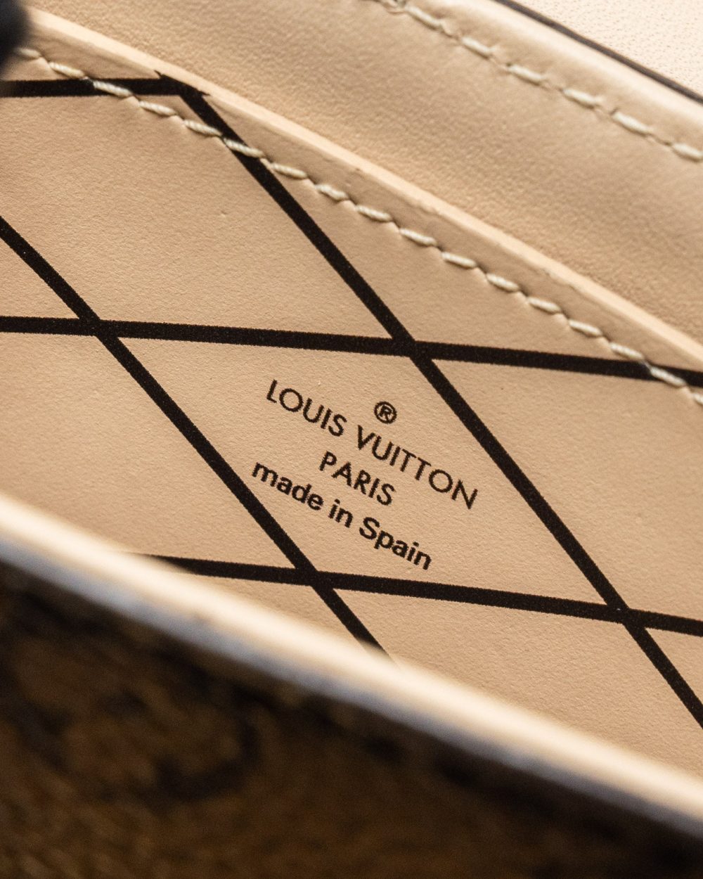 AAA Replica Louis Vuitton LV VERTICAL TRUNK POCHETTE WITH CHAIN MONOGRAM REVERSE CANVAS GHW