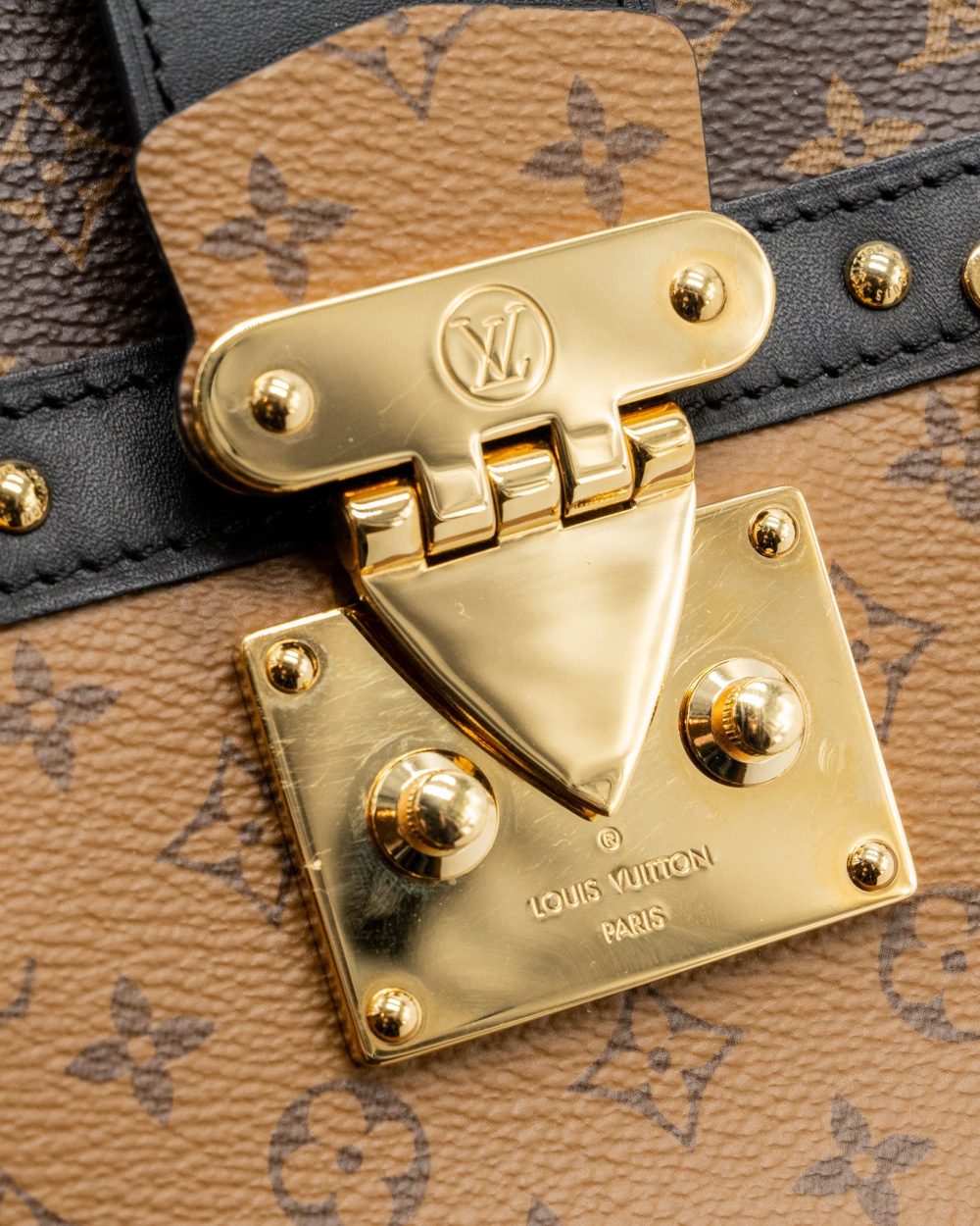 AAA Replica Louis Vuitton LV TRUNK CLUTCH MONOGRAM REVERSE CANVAS GHW