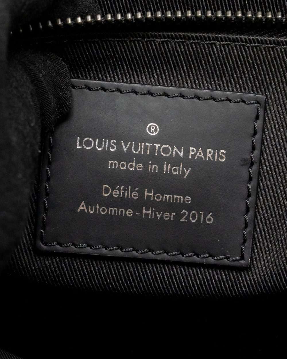AAA Replica Louis Vuitton LV MESSENGER VOYAGER PM MONOGRAM CANVAS BLACK SHW
