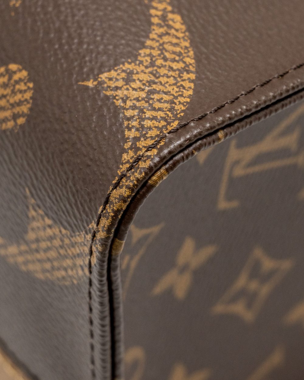 AAA Replica Louis Vuitton LV ONTHEGO MM MONOGRAM CANVAS GHW