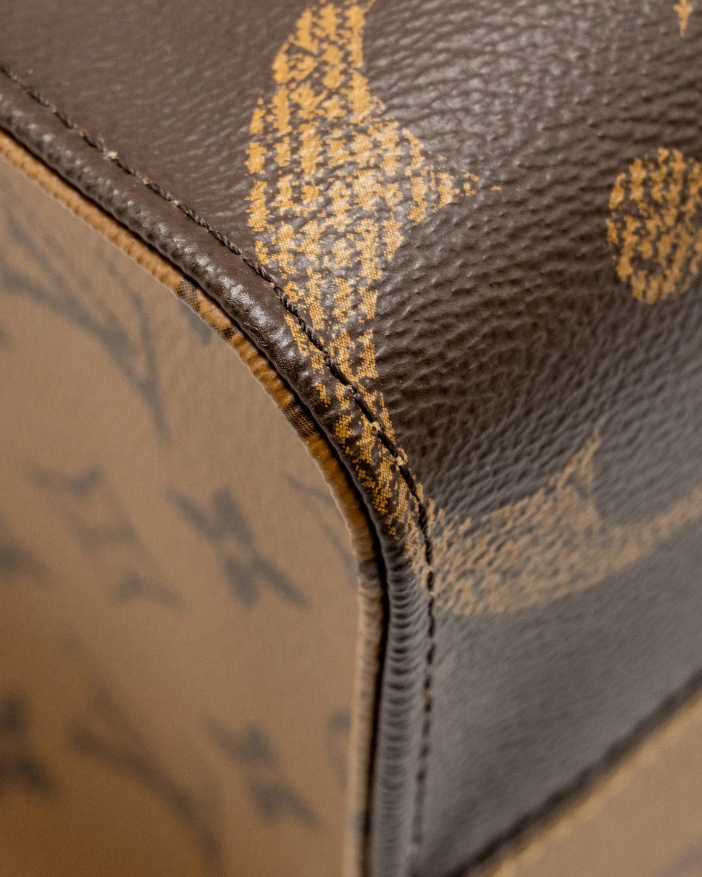 AAA Replica Louis Vuitton LV ONTHEGO MM MONOGRAM CANVAS GHW