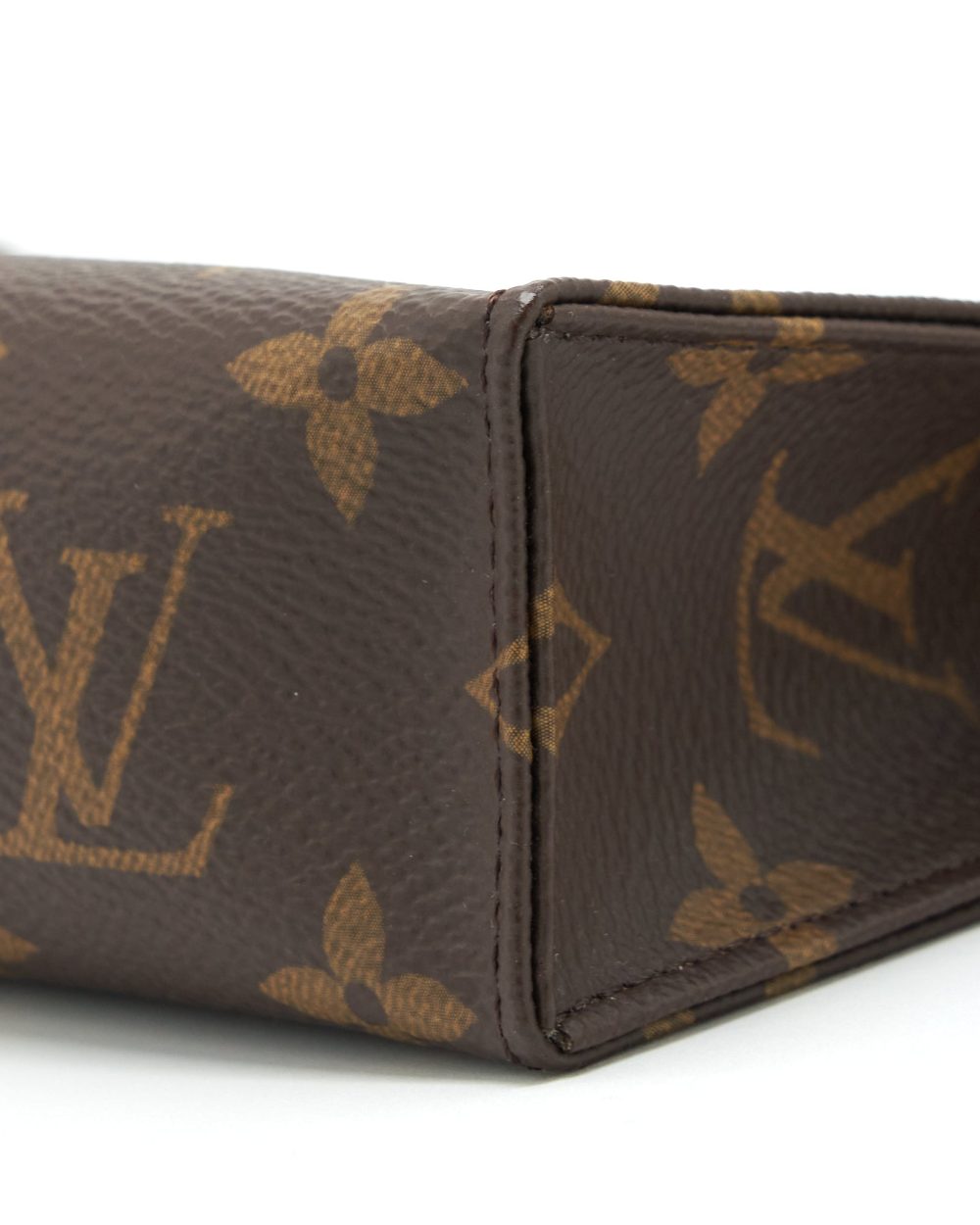 AAA Replica Louis Vuitton LV TOILETRY POCHETTE 15 MONOGRAM CANVAS GHW