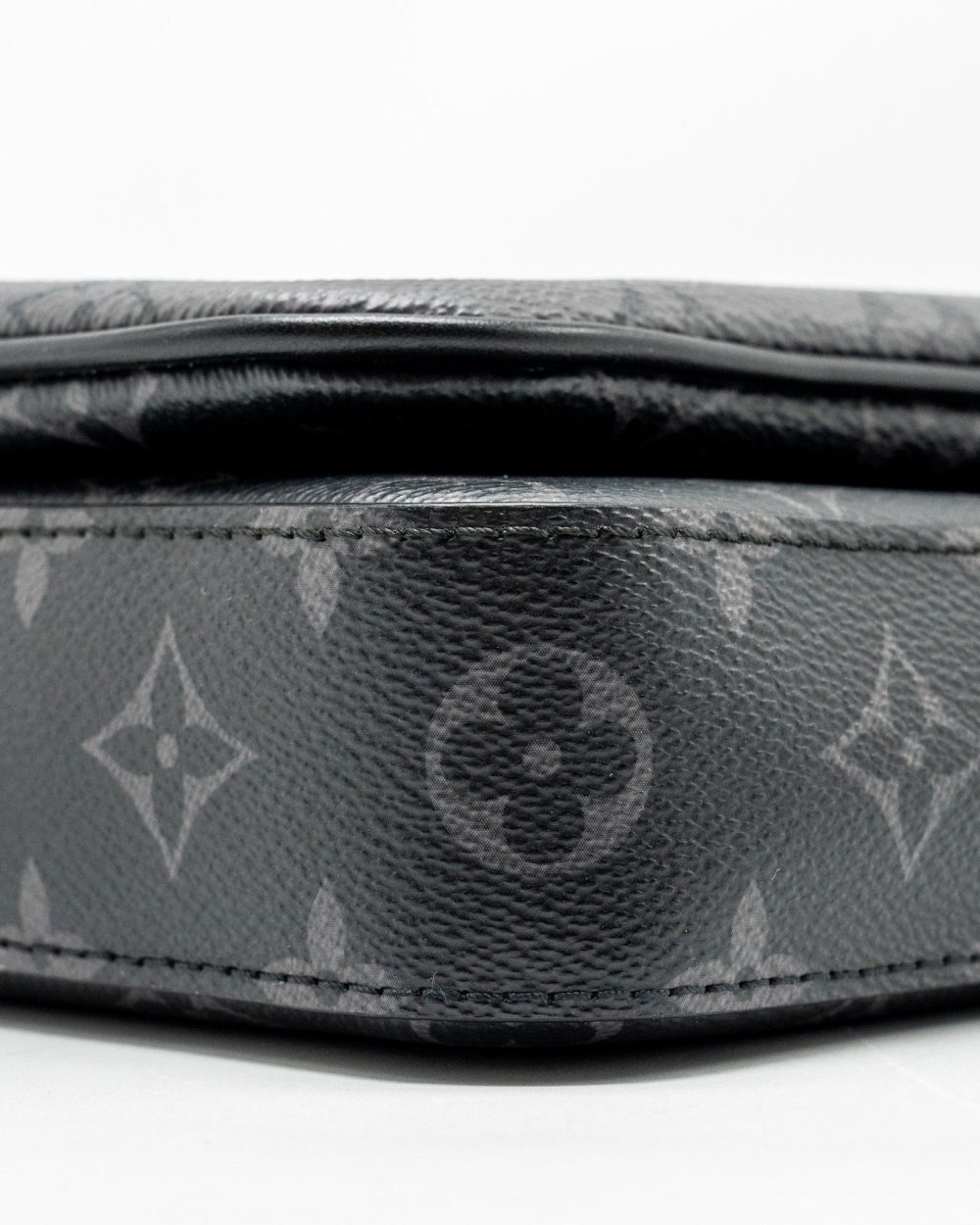 AAA Replica Louis Vuitton LV TRIO MESSANGER MONOGRAM ECLIPSE CANVAS BLACK/GREY WITH BLACK HARDWARE