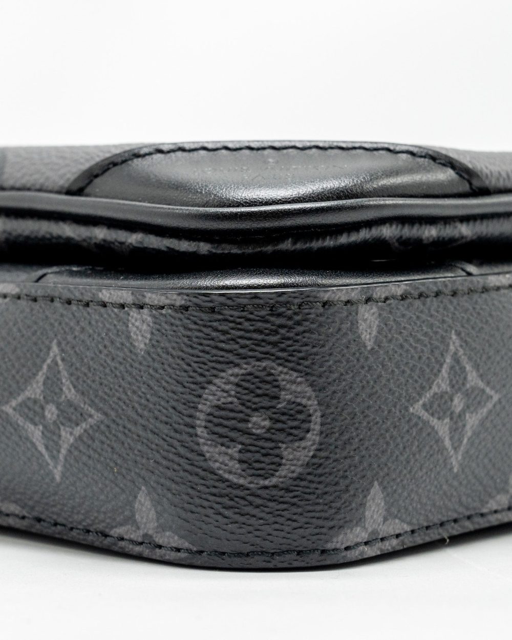 AAA Replica Louis Vuitton LV TRIO MESSANGER MONOGRAM ECLIPSE CANVAS BLACK/GREY WITH BLACK HARDWARE