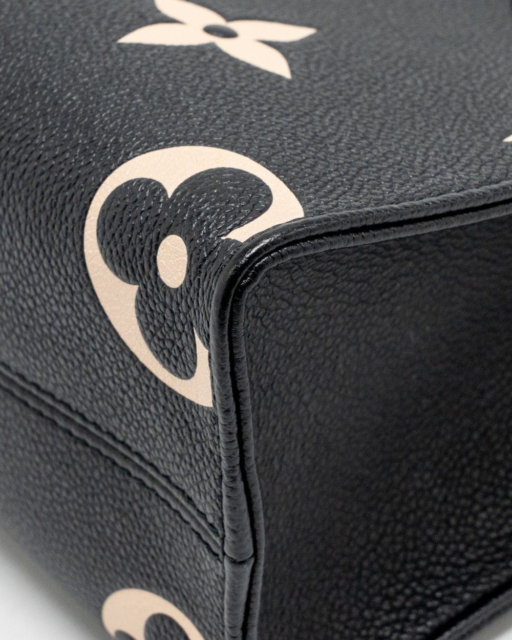 AAA Replica Louis Vuitton LV ONTHEGO BB BICOLOUR MONOGRAM EMPREINTE LEATHER BLACK/BEIGE GHW