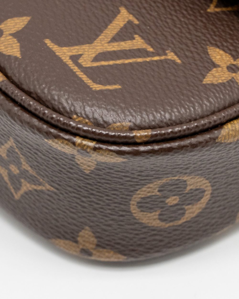 AAA Replica Louis Vuitton LV IVY WALLET ON CHAIN MONOGRAM CANVAS GHW