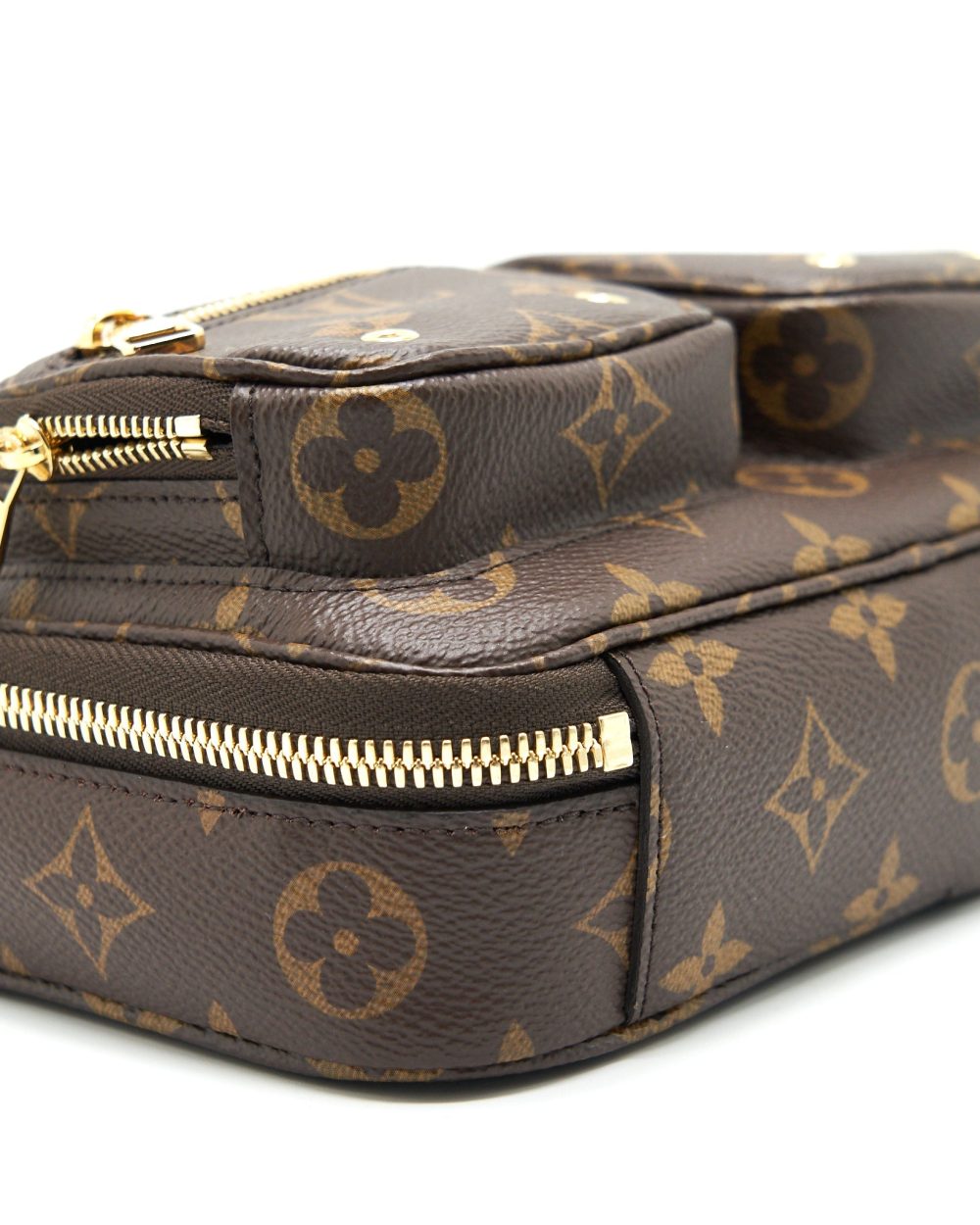 AAA Replica Louis Vuitton LV UTILITY CROSSBODY BAG MONOGRAM CANVAS