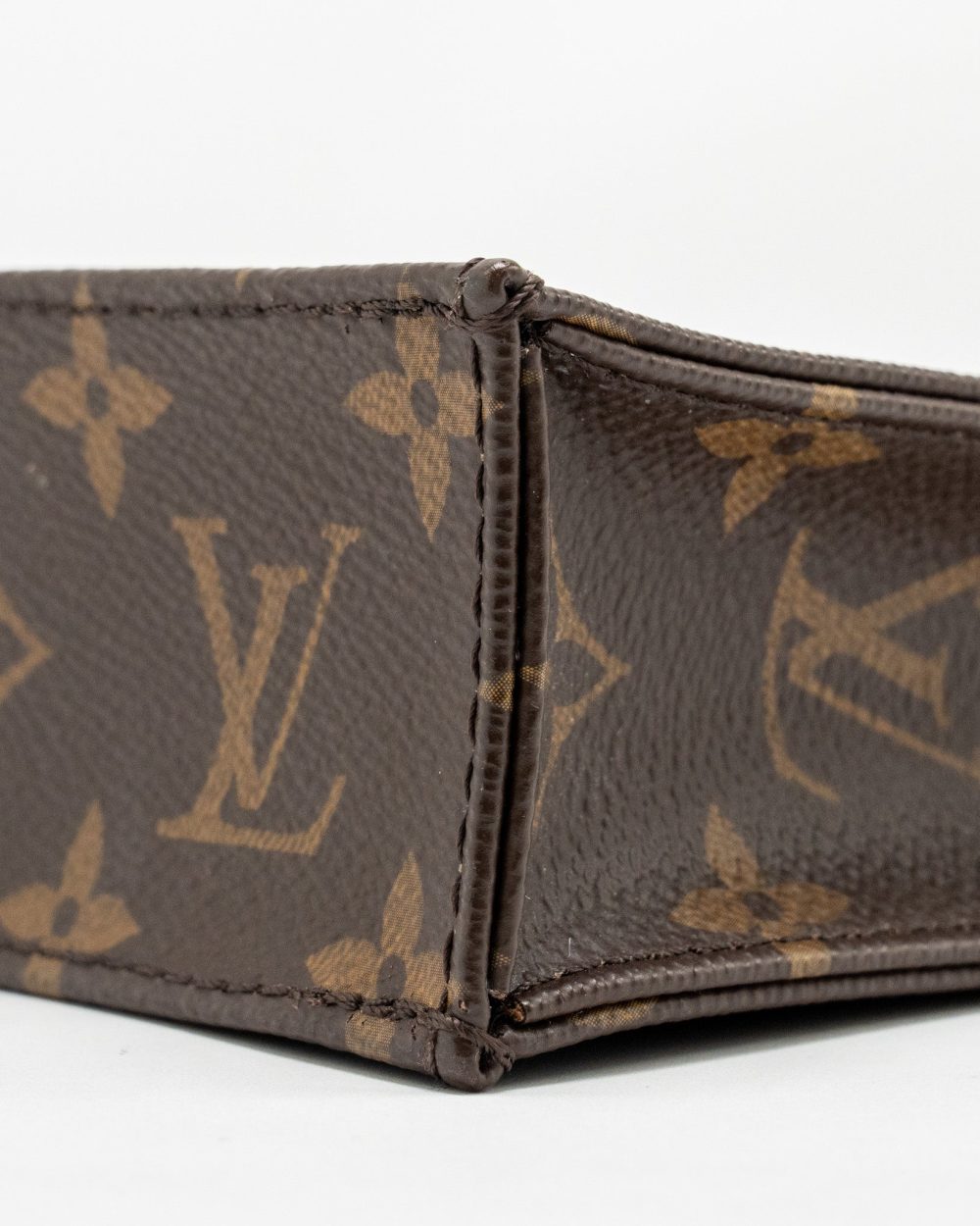 AAA Replica Louis Vuitton LV PETIT SAC PLAT MONOGRAM CANVAS GHW