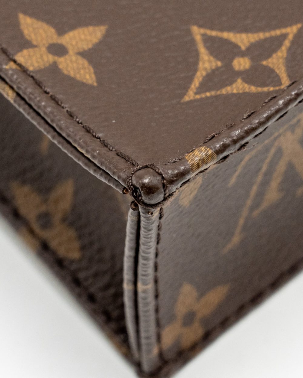 AAA Replica Louis Vuitton LV PETIT SAC PLAT MONOGRAM CANVAS GHW
