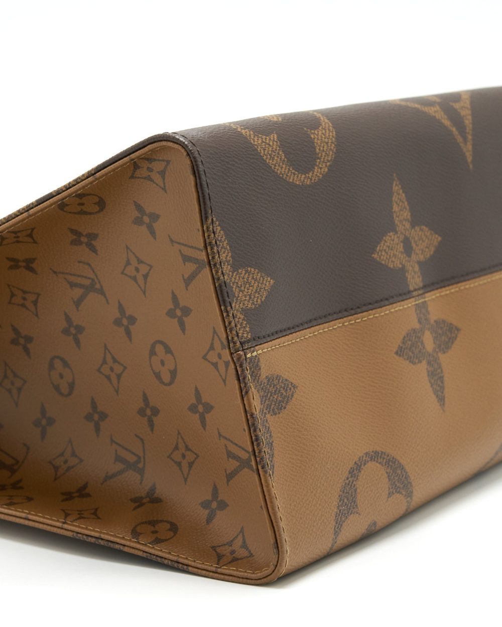 AAA Replica Louis Vuitton LV ON THE GO GM MONOGRAM REVERSE CANVAS GHW