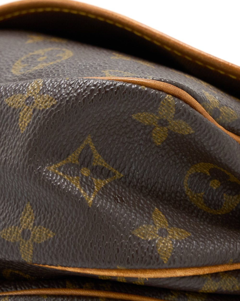 AAA Replica Louis Vuitton LV VINTAGE SAUMUR CLOTH CROSSBODY BAG MONOGRAM CANVAS GHW