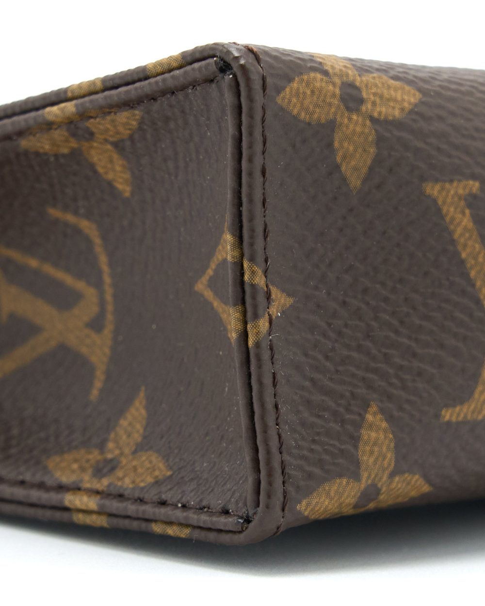 AAA Replica Louis Vuitton LV TOILETRY POCHETTE 15 MONOGRAM CANVAS GHW